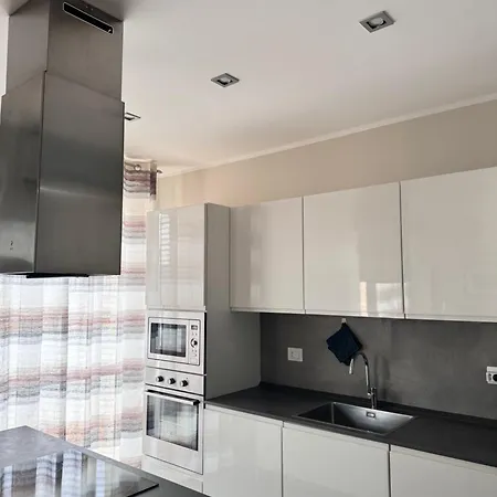 Attico La Terrazza Апартаменти Алассіо